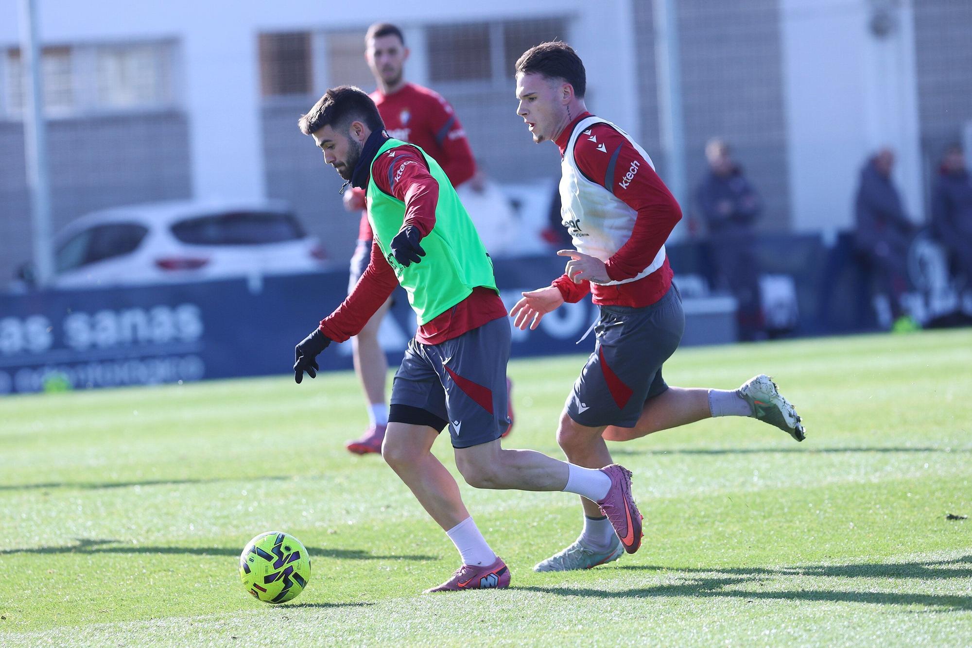 Fotos del entrenamiento de Osasuna y de la rueda de prensa de Lisci de este viernes 28 de noviembre