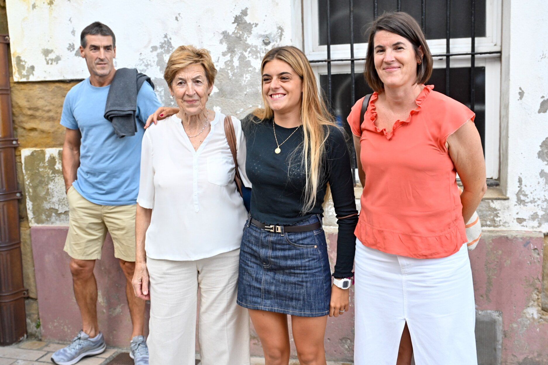 Zumaia rinde un emocionante homenaje a la campeona del mundo Janire Gonzalez Etxabarri