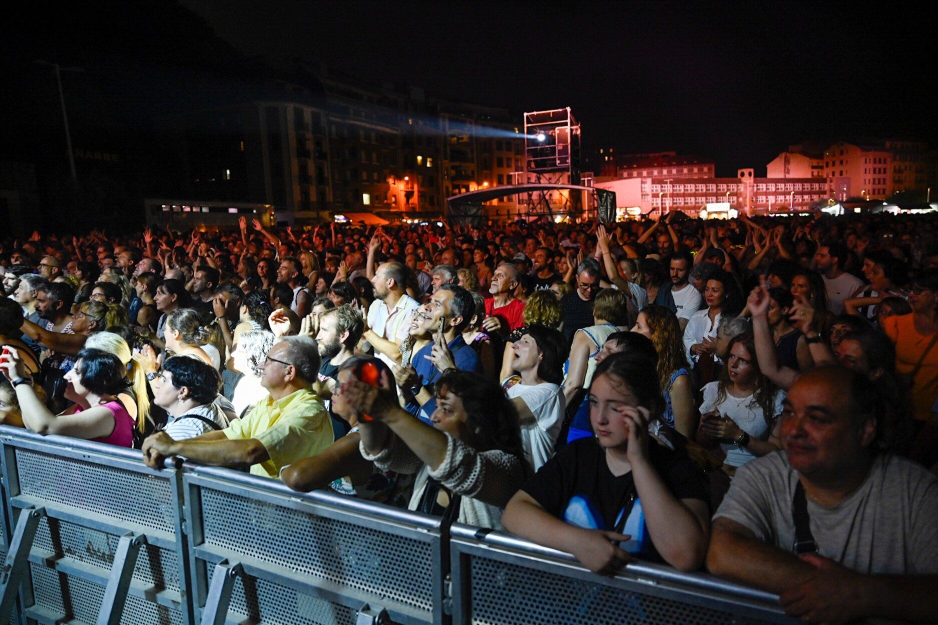 OBK pone a bailar Donostia con un gran concierto