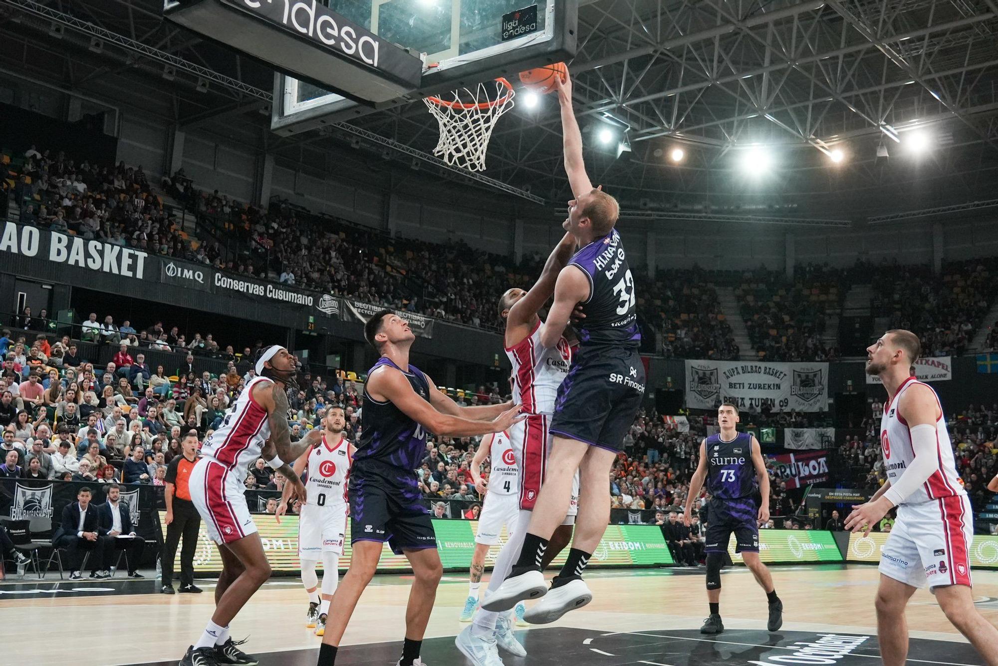 En imágenes: el Surne Bilbao Basket arrolla sin piedad al Zaragoza