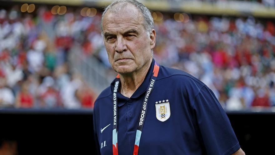 Bielsa se despide de Uruguay y se responsabiliza de la eliminación en el Mundial