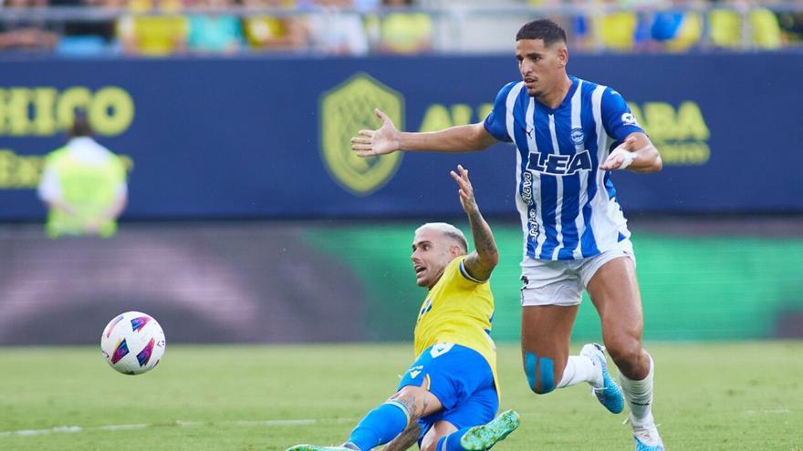 El Alavés, a crecer desde la retaguardia