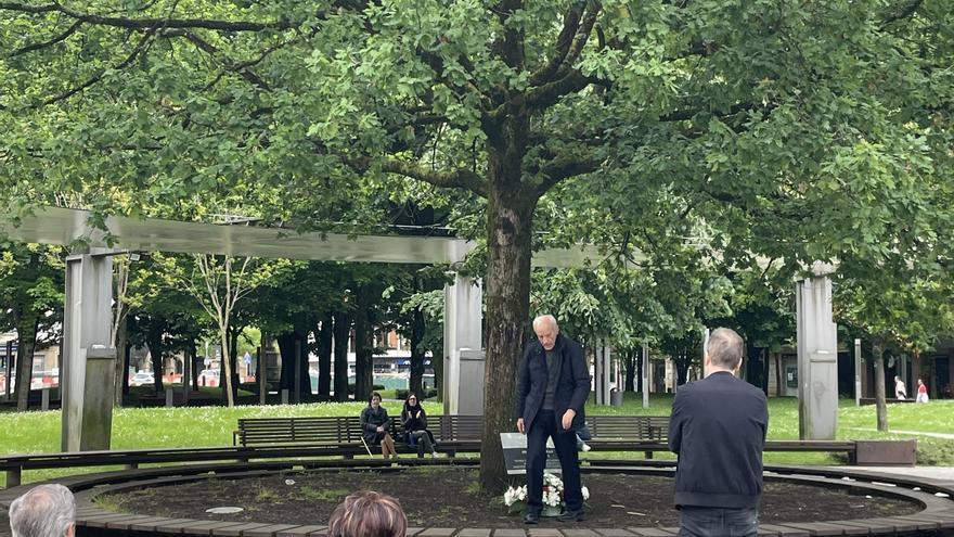 'In memoriam' volvió a recordar a las víctimas de la guerra civil en Amorebieta-Etxano