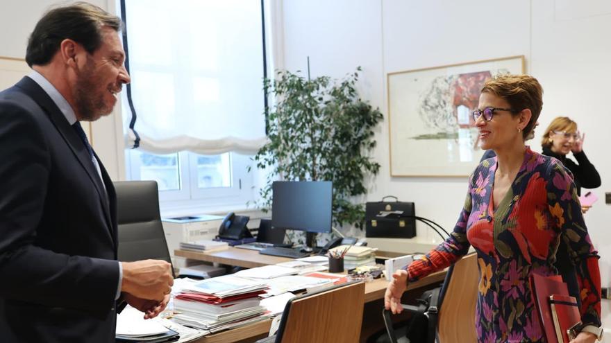 Reunión entre la Presidenta Chivite y el ministro Puente.