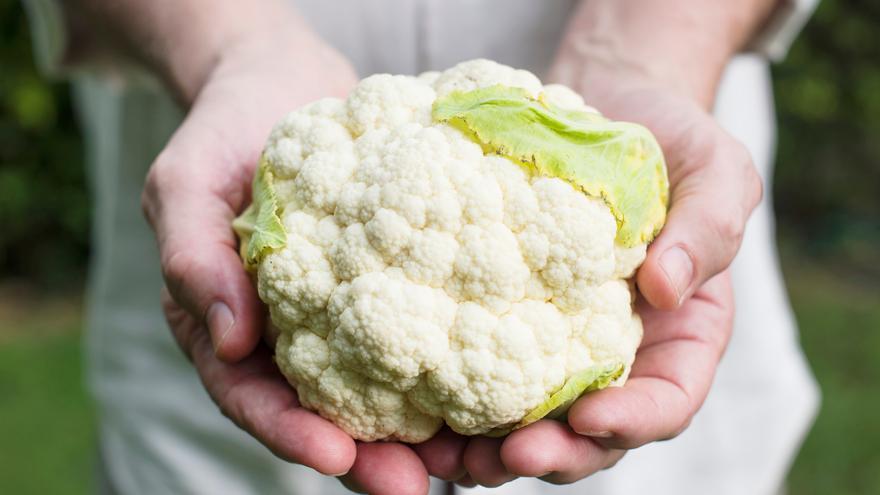 El inesperado truco de un chef para que la coliflor quede blanca que nadie vio venir