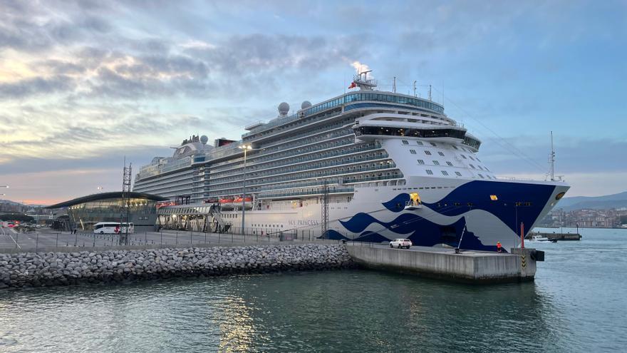 Bilbao quiere cruceros sin humo: así transforma su puerto en un referente europeo