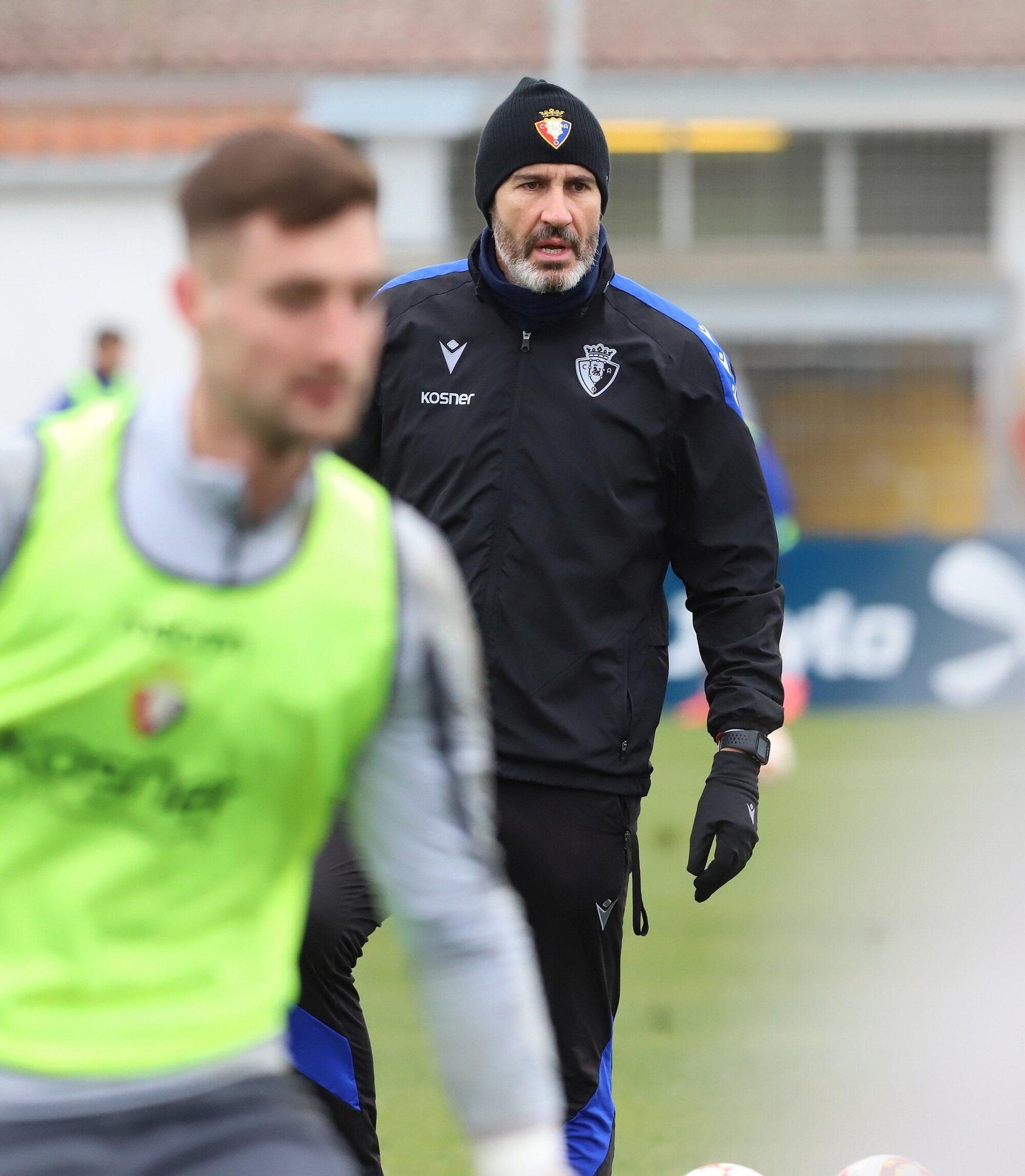 El primer entrenamiento de Osasuna de 2025