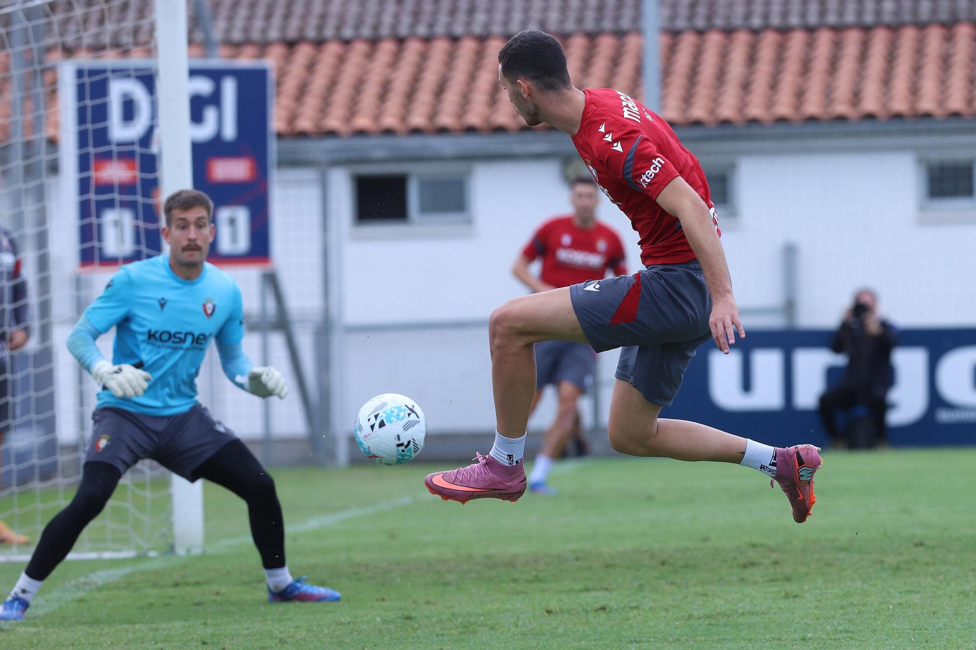 Fotos del entrenamiento de Osasuna (lunes 1 de septiembre de 2025)