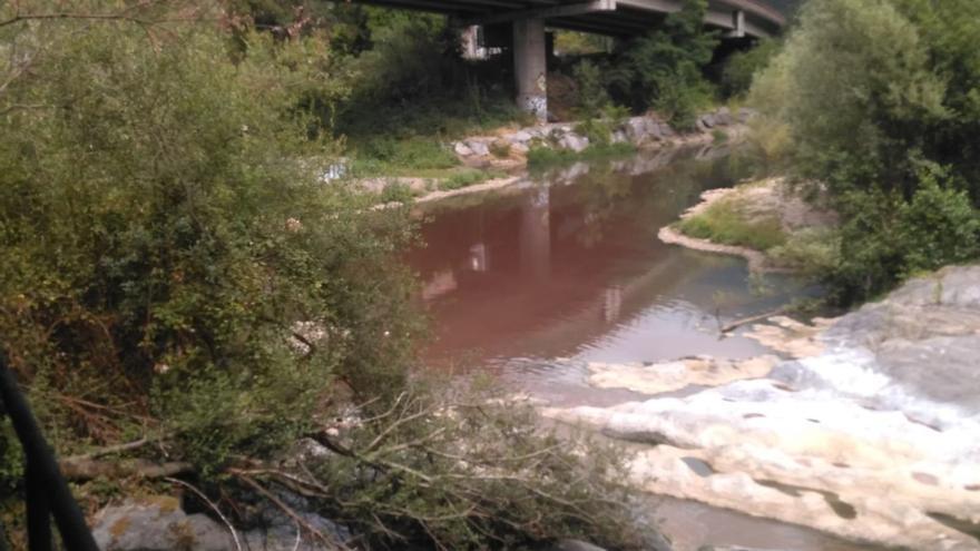 16 vertidos contaminantes en los últimos dos años en los ríos y cauces fluviales de Álava