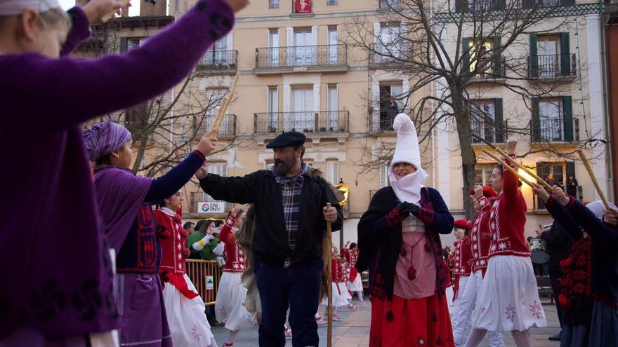 Estella-Lizarra se prepara para la visita de Olentzero y Mari Domingi