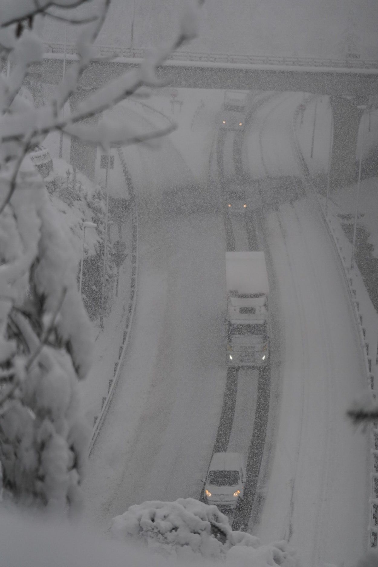 Nieve en el alto de Etzegarate