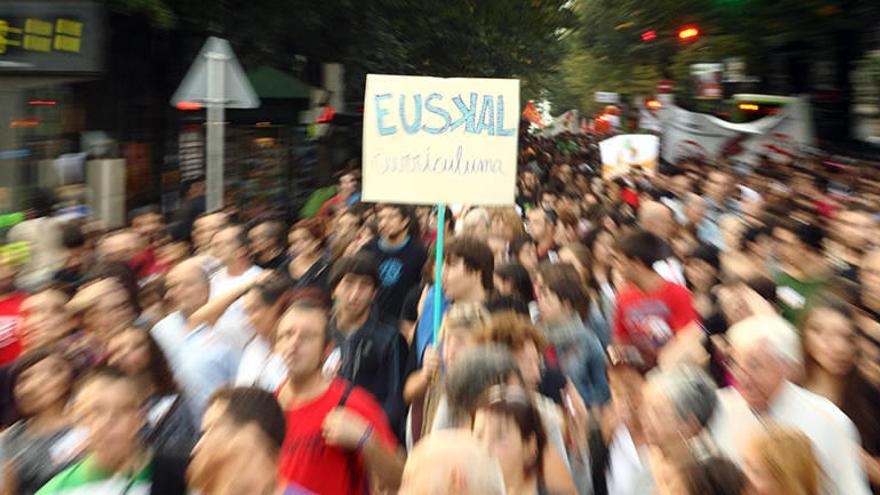 El PNV pide a Celaá que respete como ministra las competencias vascas