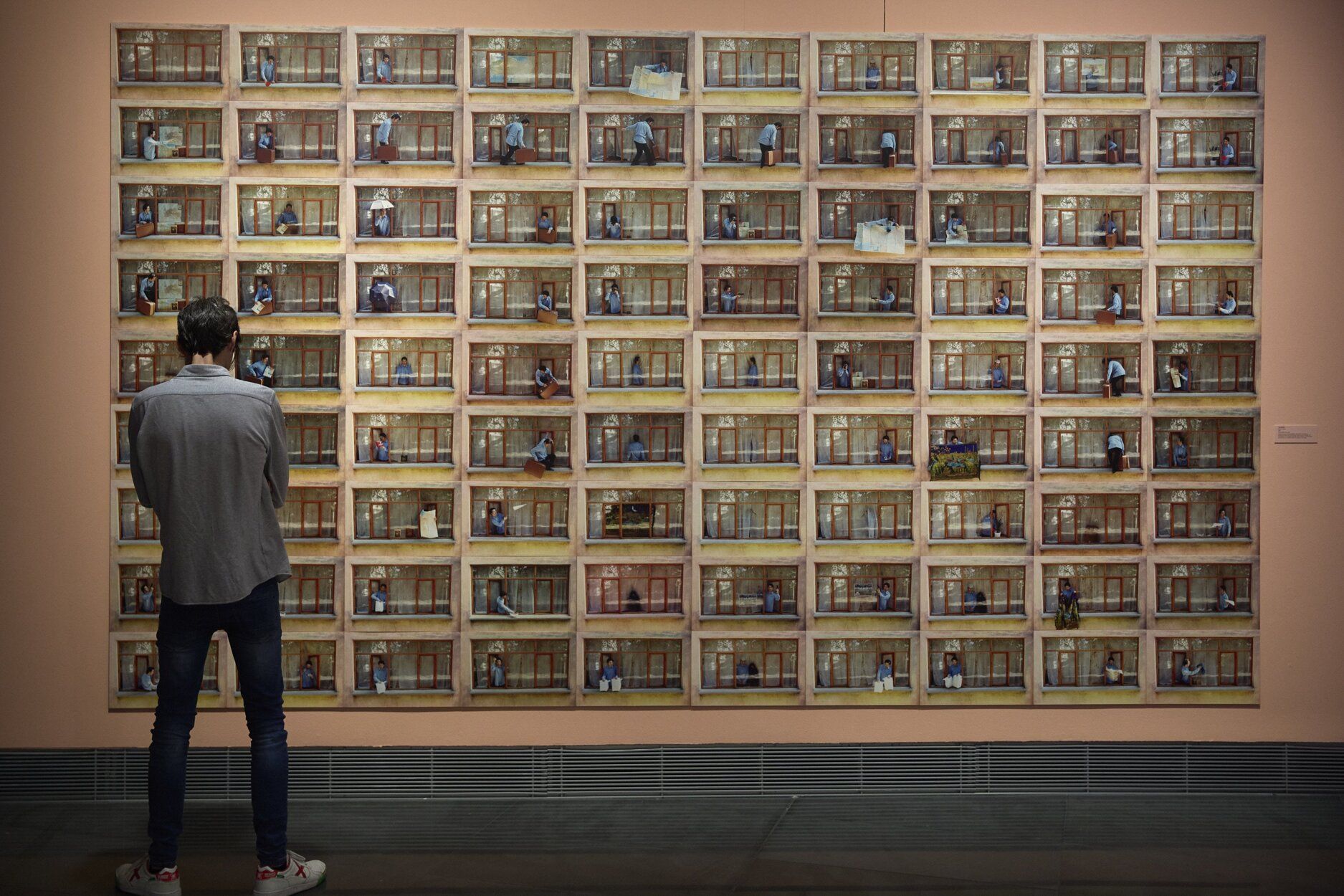 Imagen de la exposición &#039;Querido espectador, ¿qué miras?&#039;, una de las ocho muestras conmemorativas del décimo aniversario del Museo Universidad de Navarra.