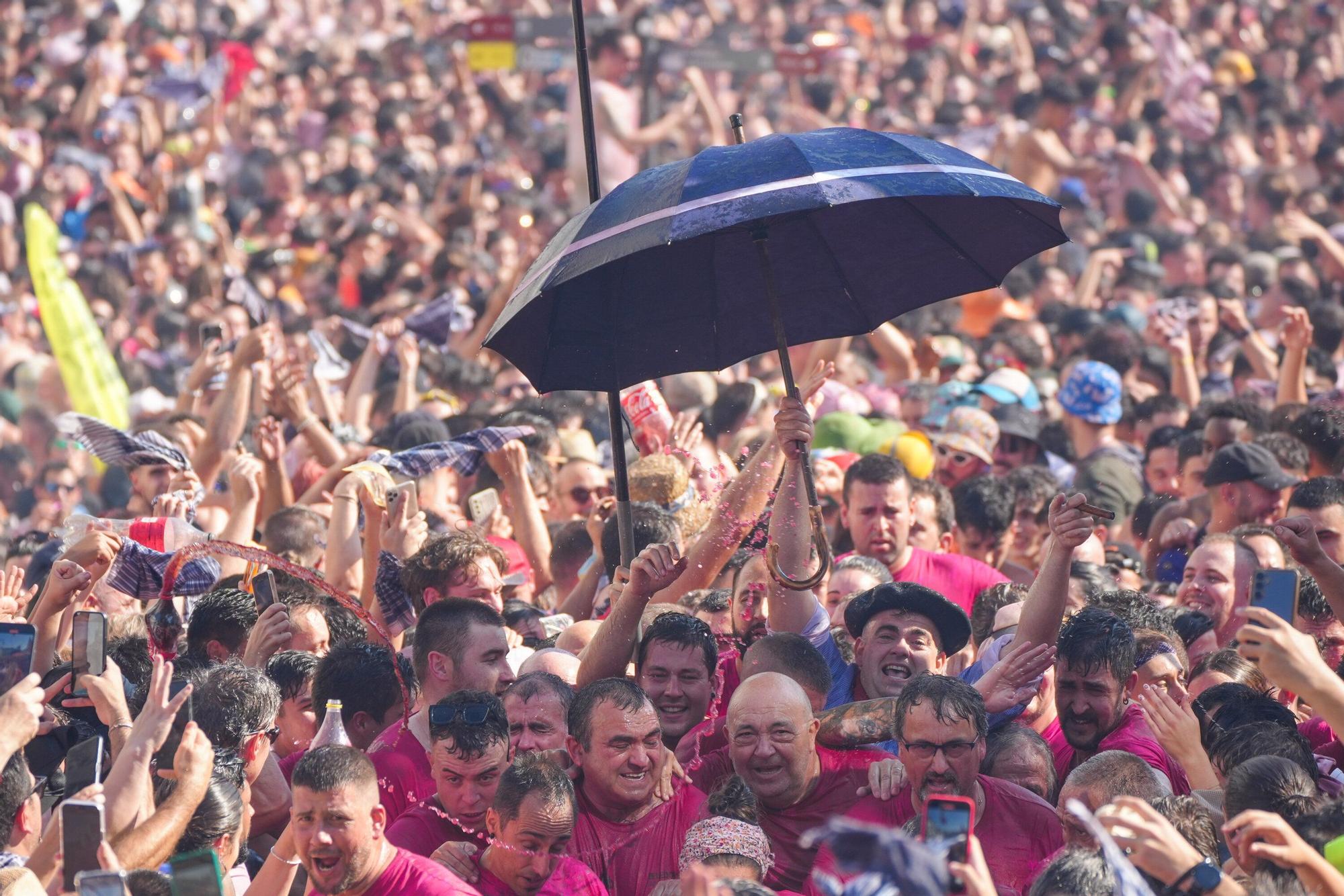 En imágenes: Así ha sido la bajada de Celedón en 2025