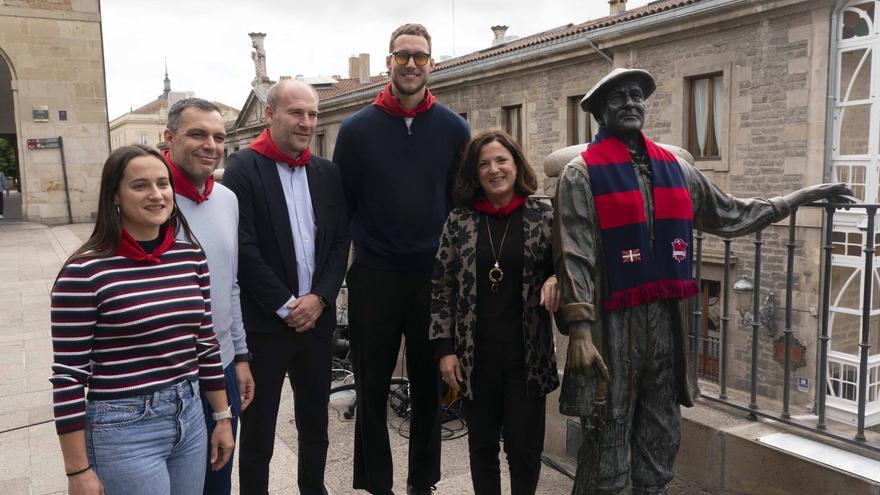Baskonia y la afición azulgrana, txupineros de La Blanca 2026
