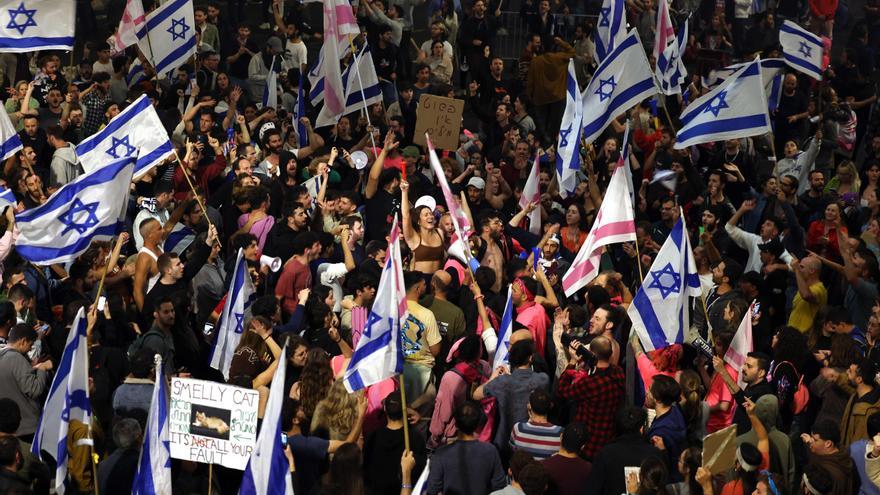 Más de 115.000 personas vuelven a manifestarse en Israel contra la reforma judicial