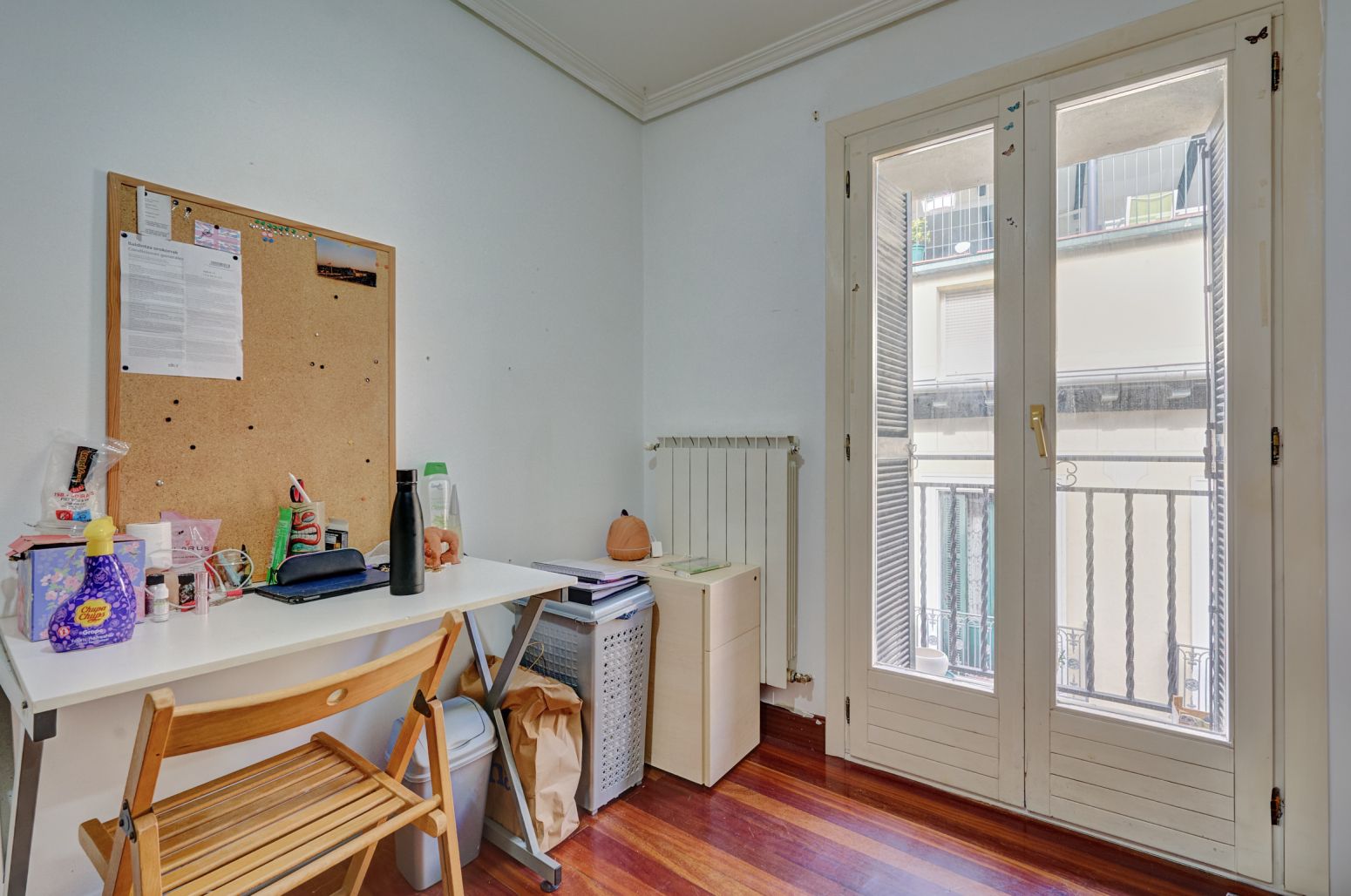 Un ático tríplex con alma en plena calle San Nicolás: vivir el Casco Viejo desde dentro