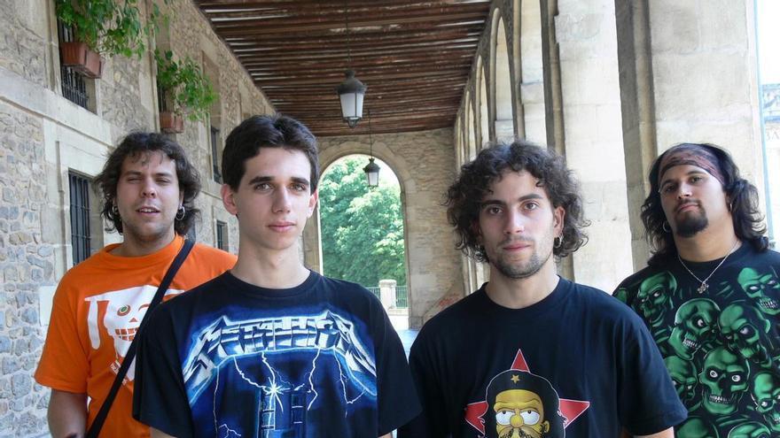 Le Coup reúne a la escena punk rock alavesa de los años 2000