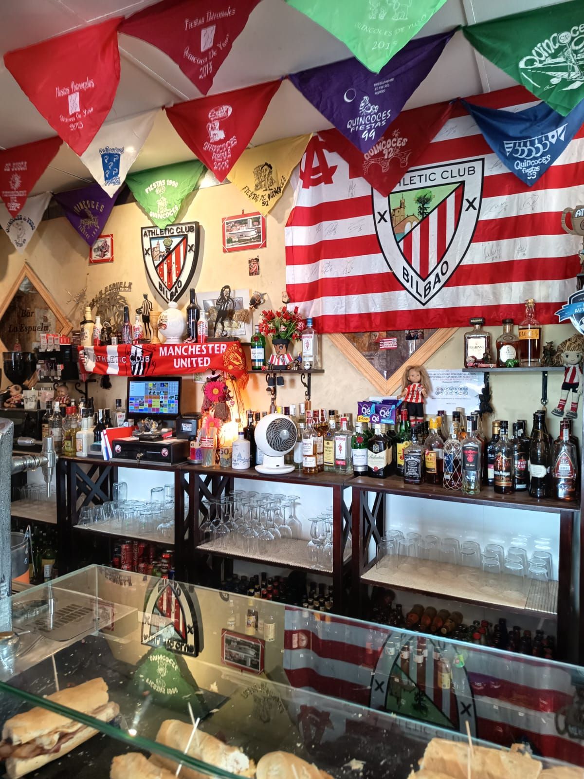 En imágenes: Quincoces de Yuso, de Burgos, está a punto de inaugurar su peña del Athletic