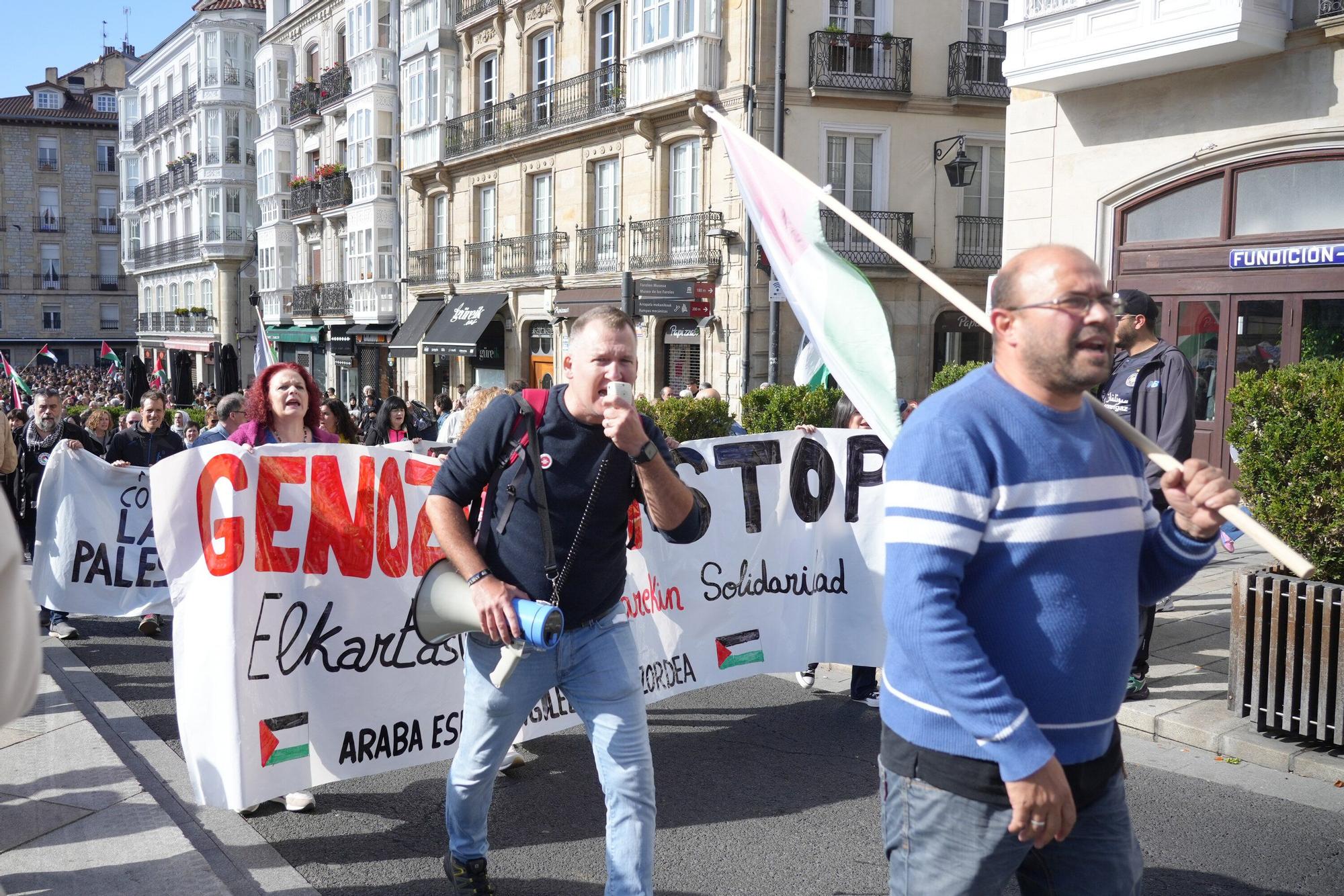 Manifestación en favor del pueblo de Gaza en Vitoria