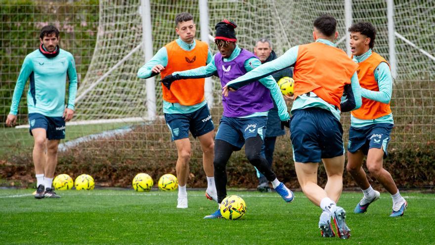 Nico Williams no entra en la lista para la cita en Oviedo