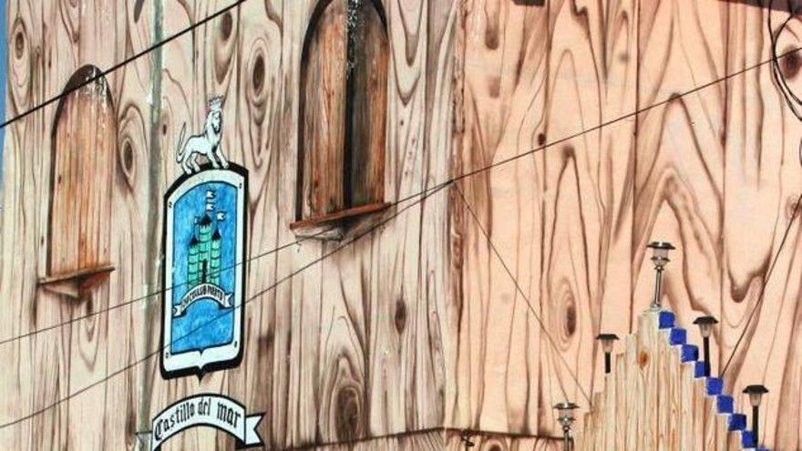 Aspecto del bar &quot;Castillo del Mar&quot;, ubicado a las afueras de Cancún, que se incendió tras ser atacado con cócteles molotov.