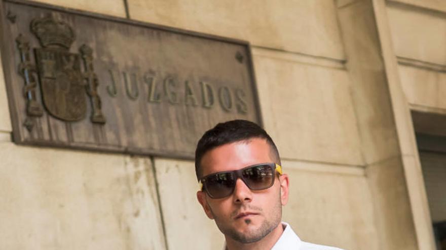 Rechazan poner en libertad al miembro de &#039;La Manada&#039; que robó unas gafas de sol