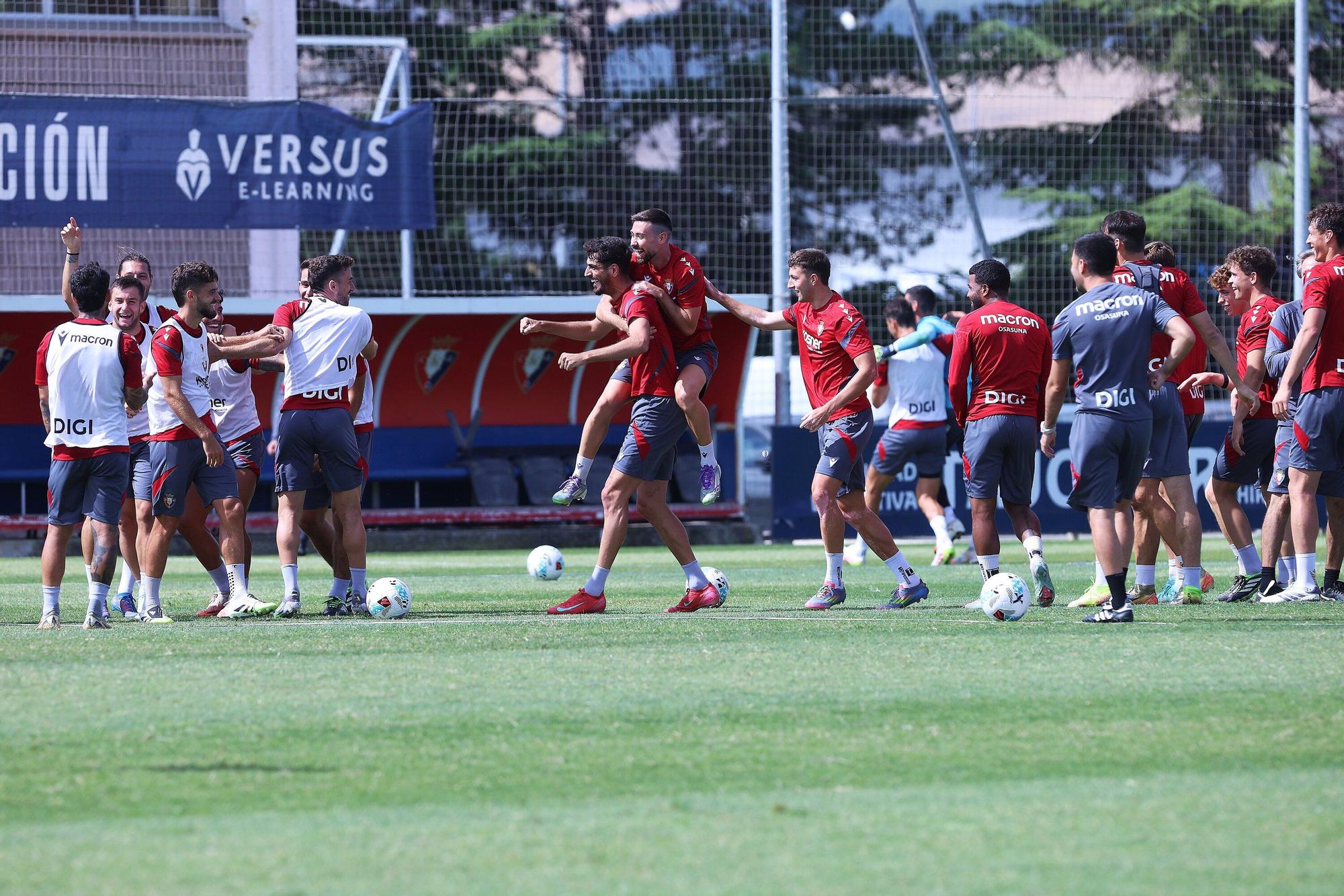 Fotos del entrenamiento de Osasuna (25/07/2025)