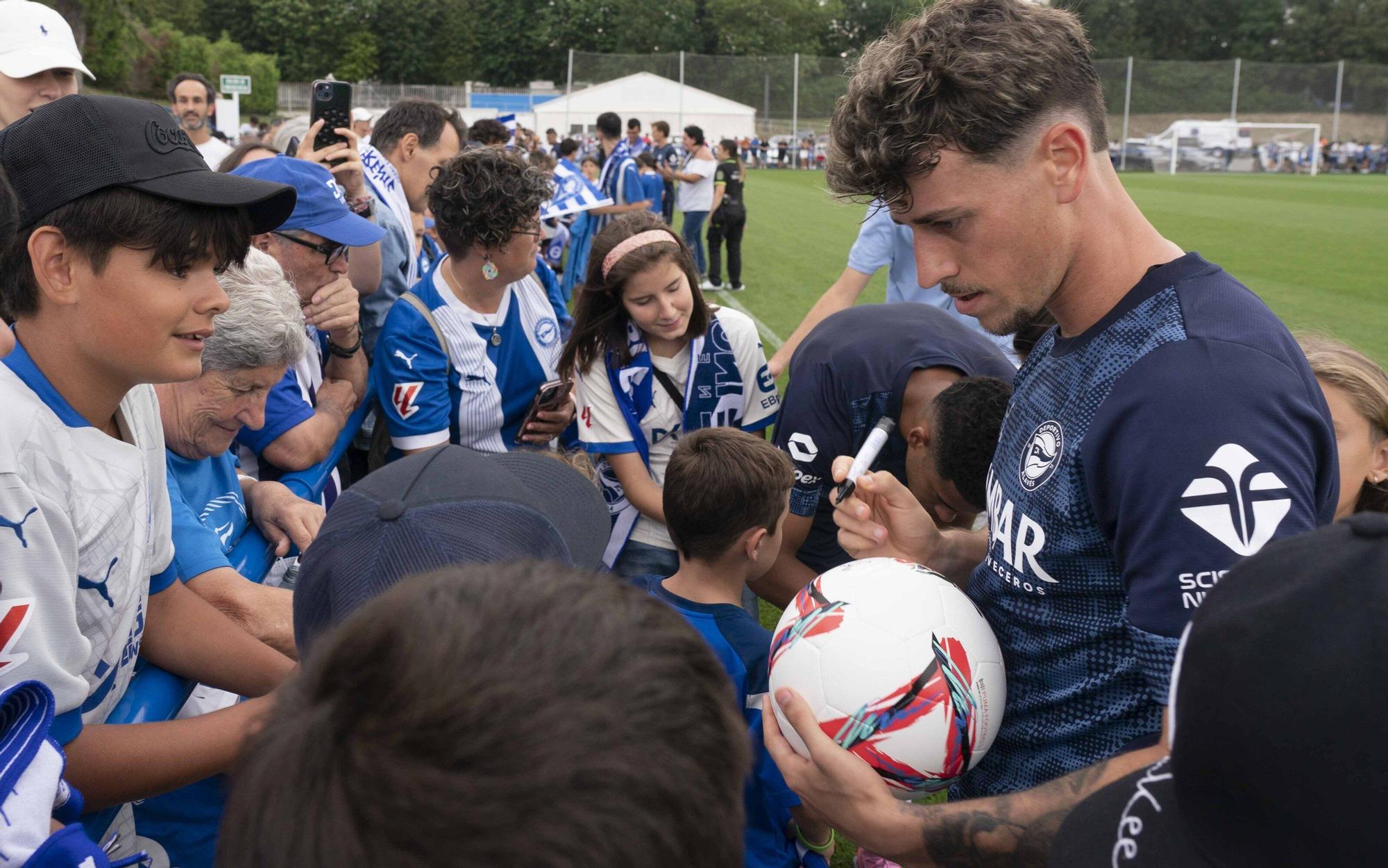 En imágenes: Una afición entregada al Alavés