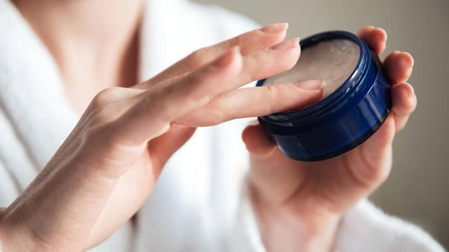 Adiós a la crema hidratante: un dermatólogo explica por qué &quot;es un error usarla a diario&quot;