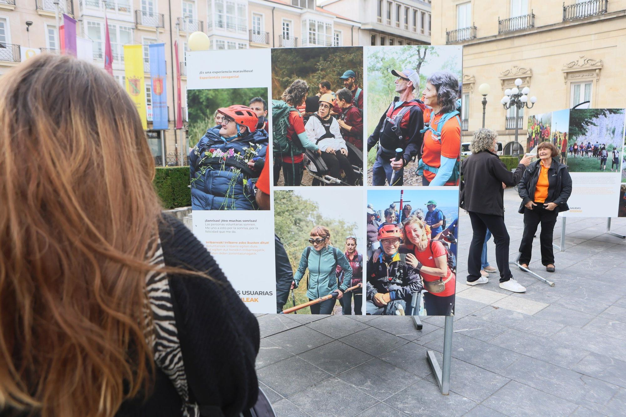 En imágenes: Inauguración de la exposición ‘Cumplir sueños’ por el décimo aniversario de la fundación de Montes Solidarios
