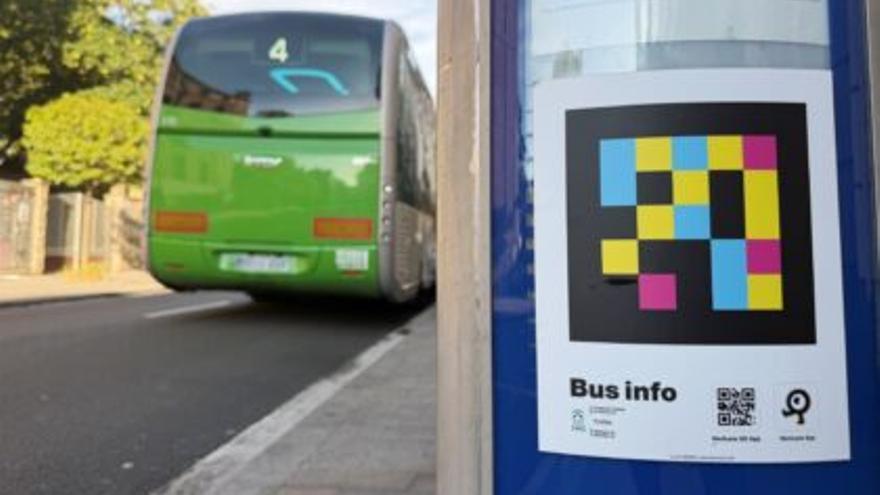 Tuvisa implanta los códigos NaviLens en sus paradas y autobuses