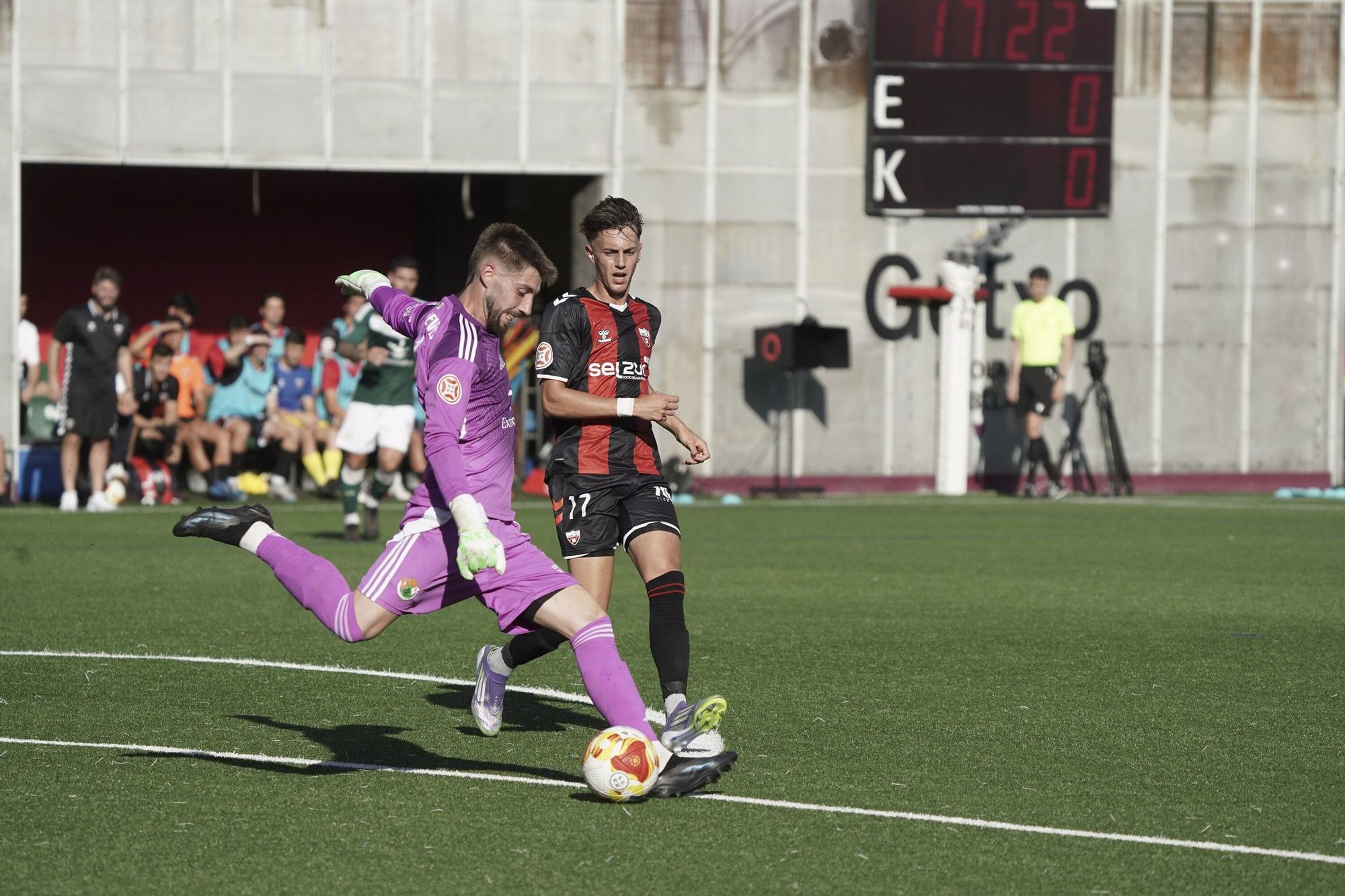 En imágenes: El Arenas no logra pasar del empate ante el Cacereño