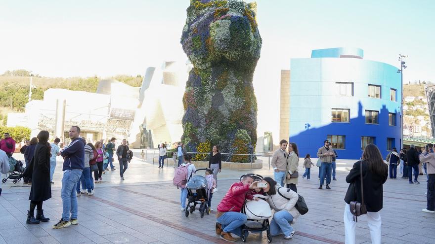 En imágenes: Bilbao está de moda: el buen tiempo atrae a miles de visitantes en el puente de diciembre
