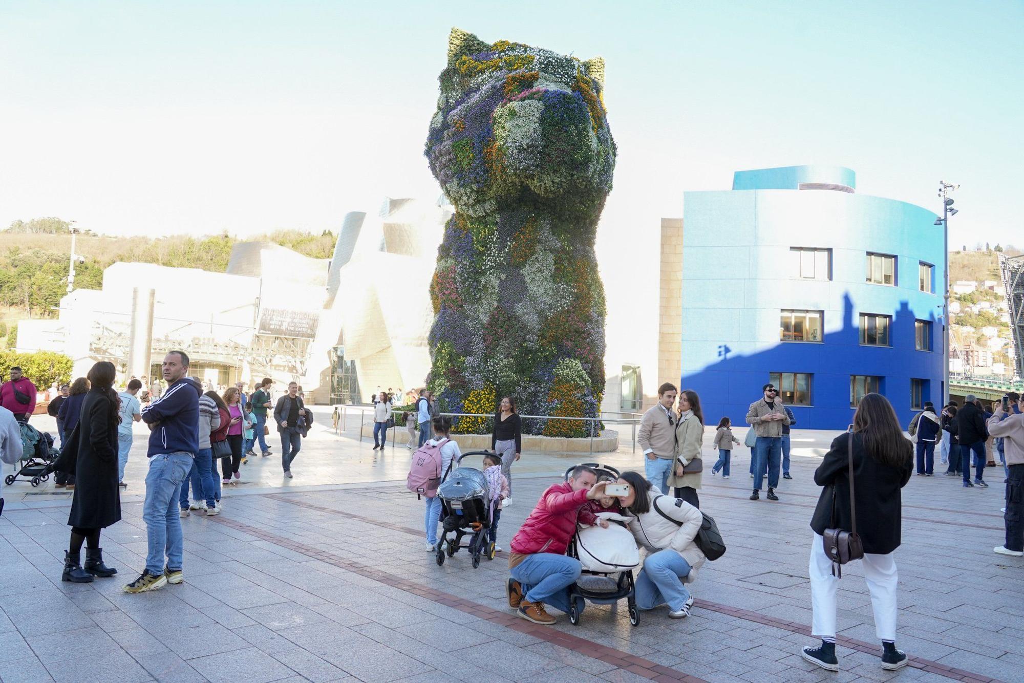 En imágenes: Bilbao está de moda: el buen tiempo atrae a miles de visitantes en el puente de diciembre