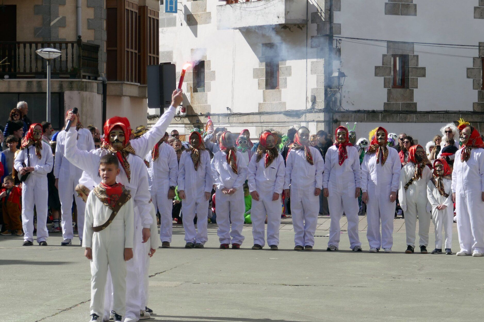 La magia del carnaval transforma Lekunberri