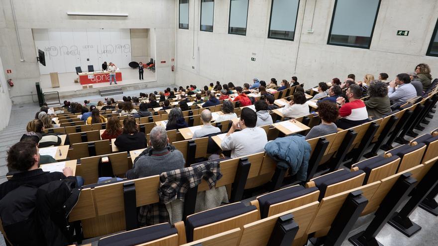 Más de 3.000 personas realizan en Navarra la OPE de 52 plazas para el puesto de conserje