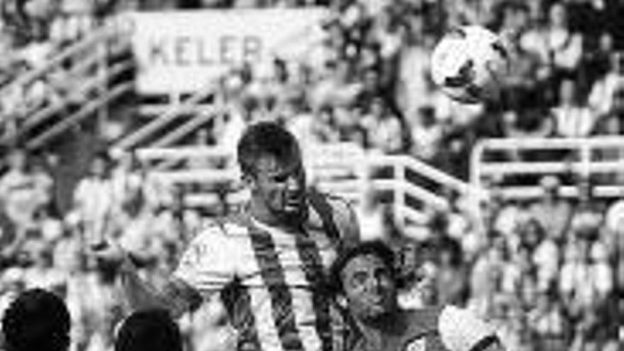 El Málaga se lleva  un punto de Anoeta
