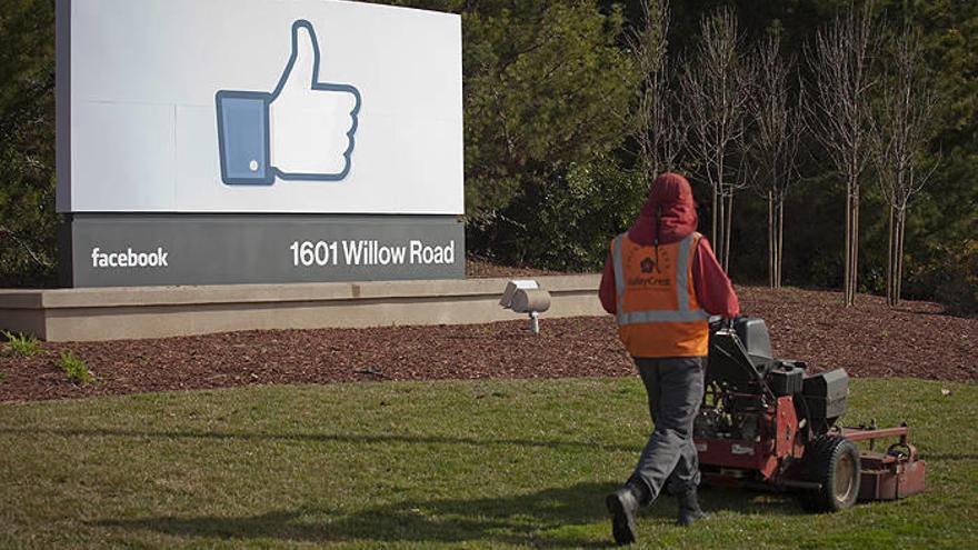 Facebook pierde el 8,34% y cotiza ya por debajo de 30 dólares la acción