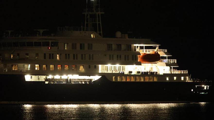 DIRECTO | El crucero Hondius entra en el puerto de Granadilla para desembarcar al pasaje