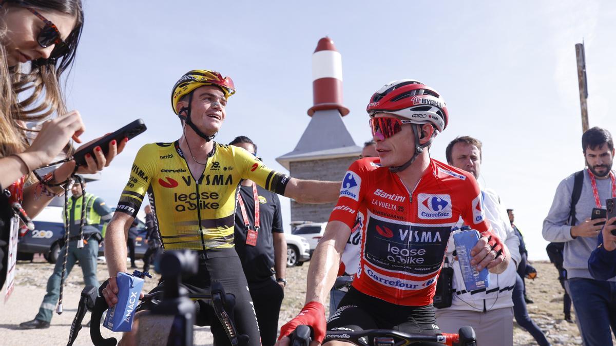Kuss celebra con Vingegaard la victoria.