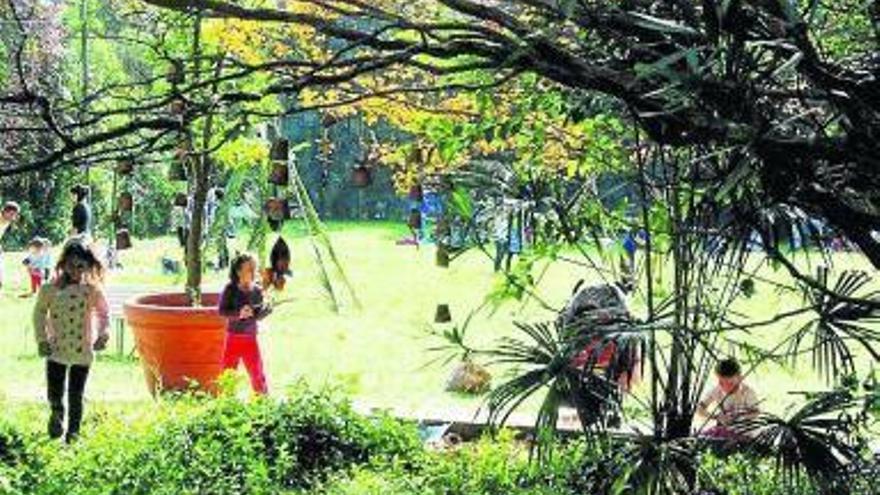 Recogen 2.500 firmas en contra de construir en los viveros de Ulia
