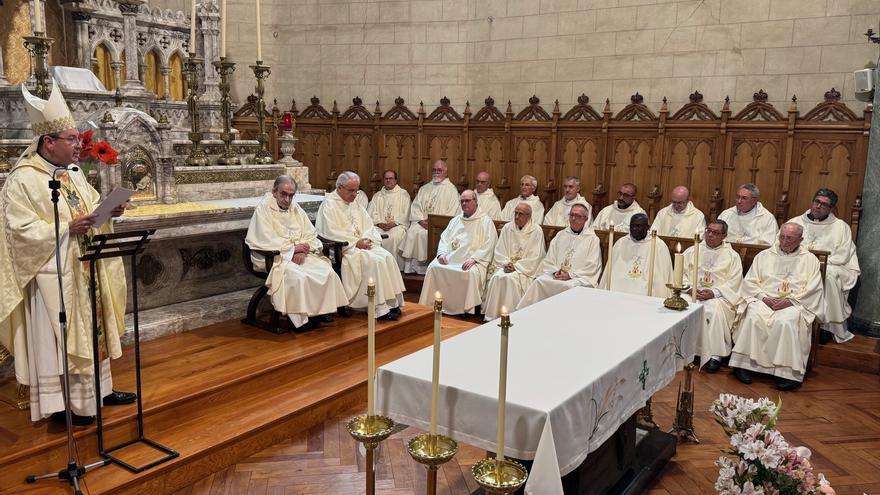 Homenaje a nueve sacerdotes en el Seminario de Vitoria por sus bodas de plata, oro, diamante y platino