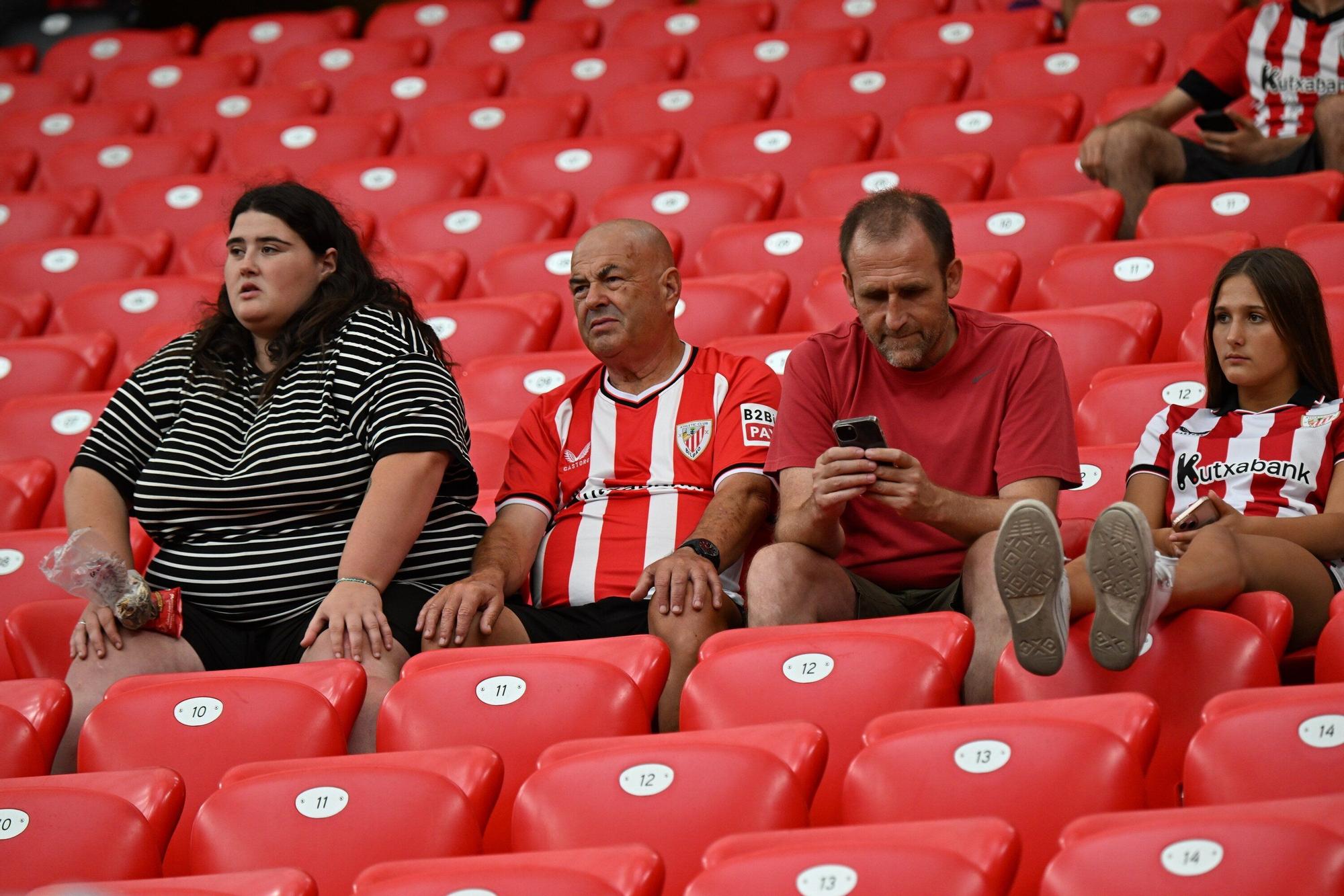 En imágenes: ¿Has estado en San Mamés viendo el Athletic-Sevilla? Búscate en nuestra galería