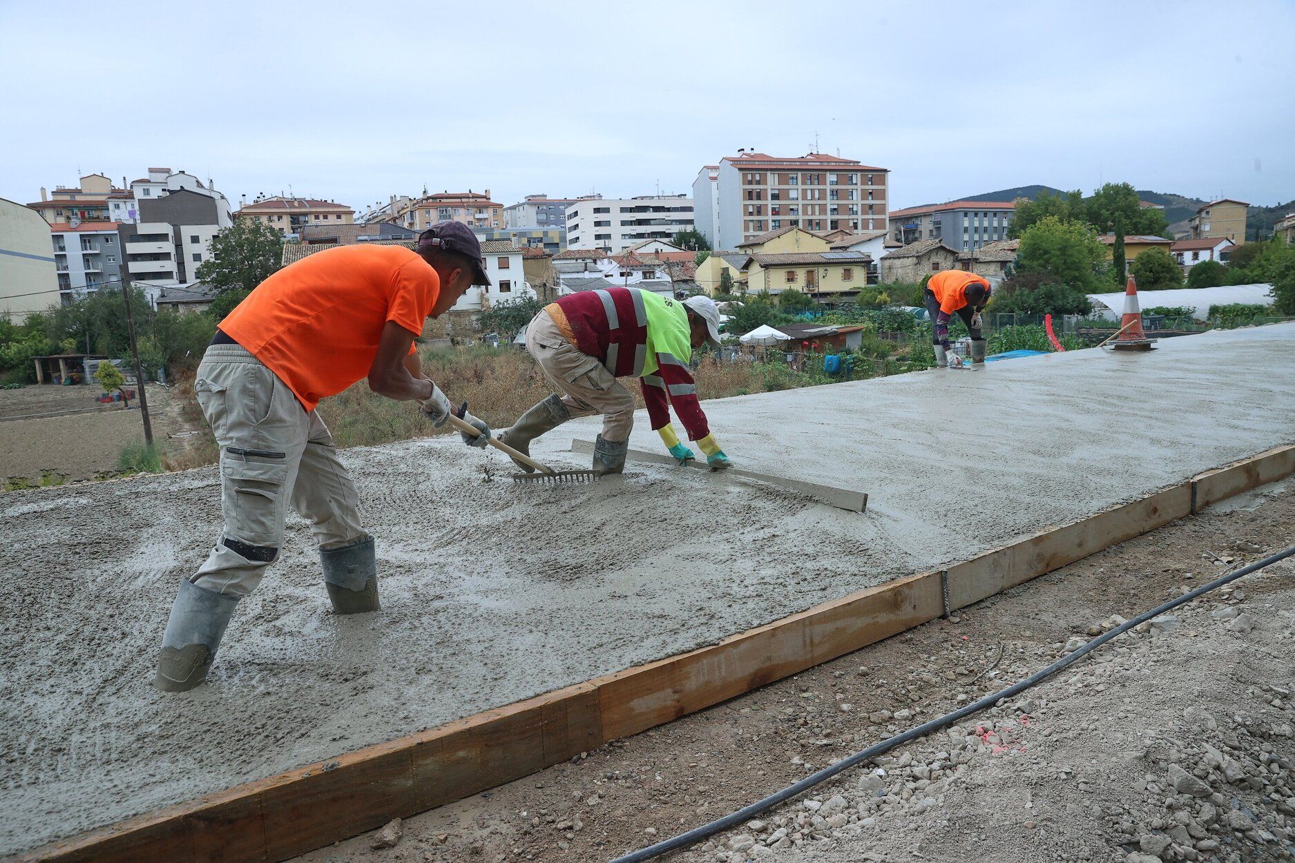 Fotos de la visita a las obras del parque de la Nopalera de Burlada