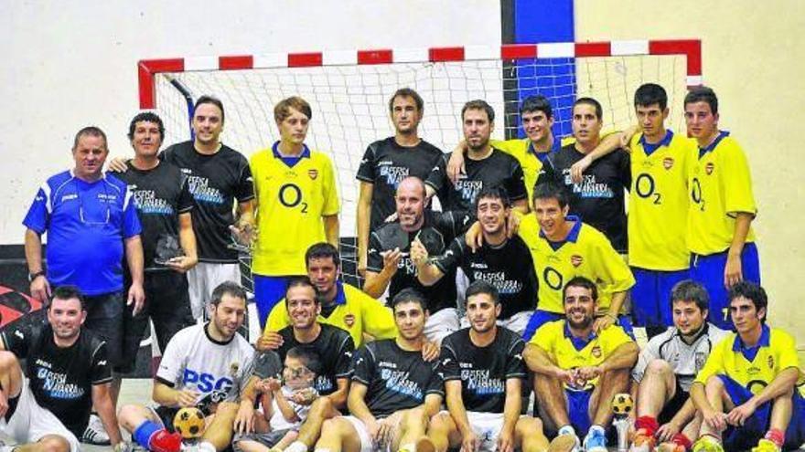 16 equipos participaron en el torneo de fútbol sala de San Adrián