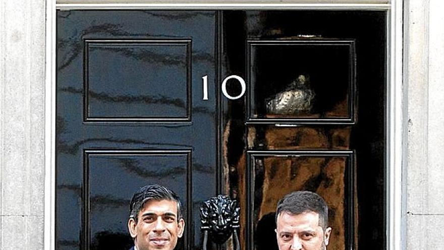 Zelenski agradece el apoyo de Londres y le pide el envío de cazas