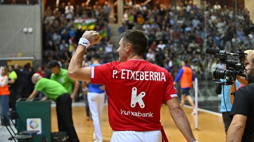 En imágenes: Etxeberria se hace con su primera txapela del Cuatro y Medio en Bilbao (22 - 11)
