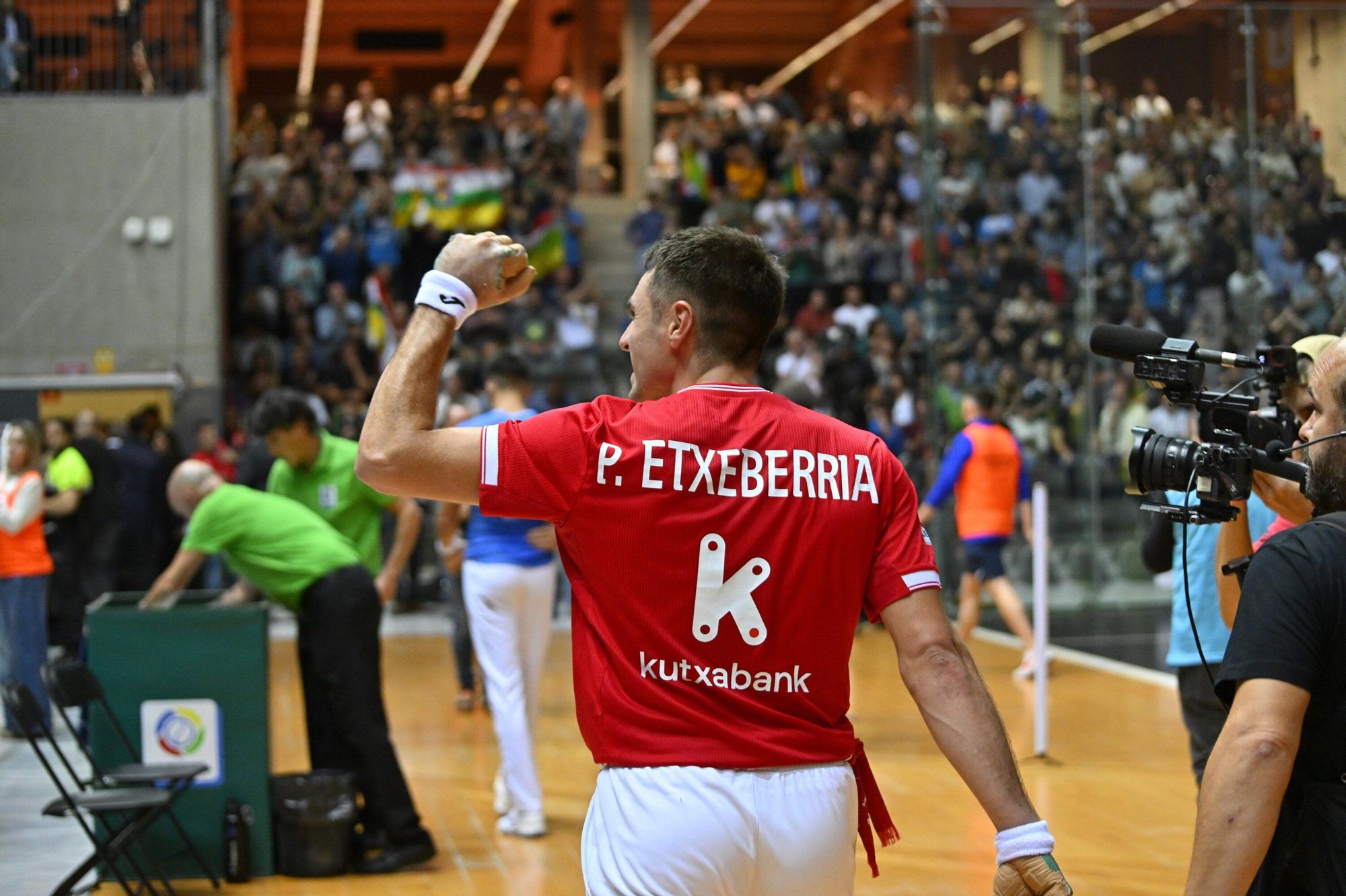 En imágenes: Etxeberria se hace con su primera txapela del Cuatro y Medio en Bilbao (22 - 11)