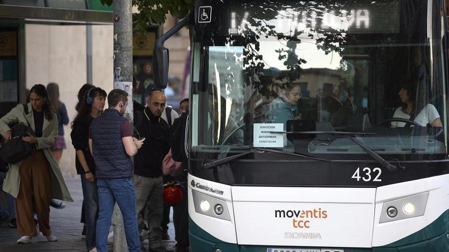 Los servicios mínimos de las villavesas salen &quot;con puntualidad y sin incidencias&quot; ante los paros de este jueves